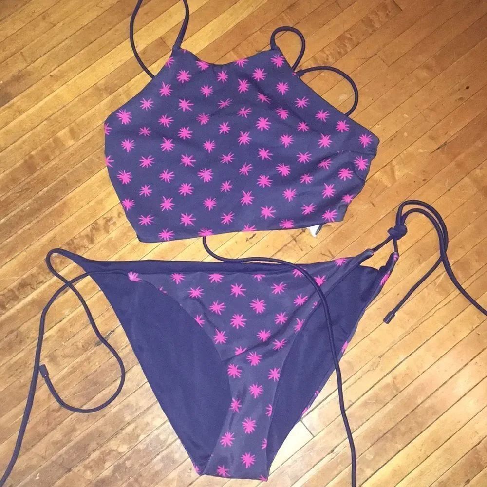 Lands End M paint splatter halter style bikini